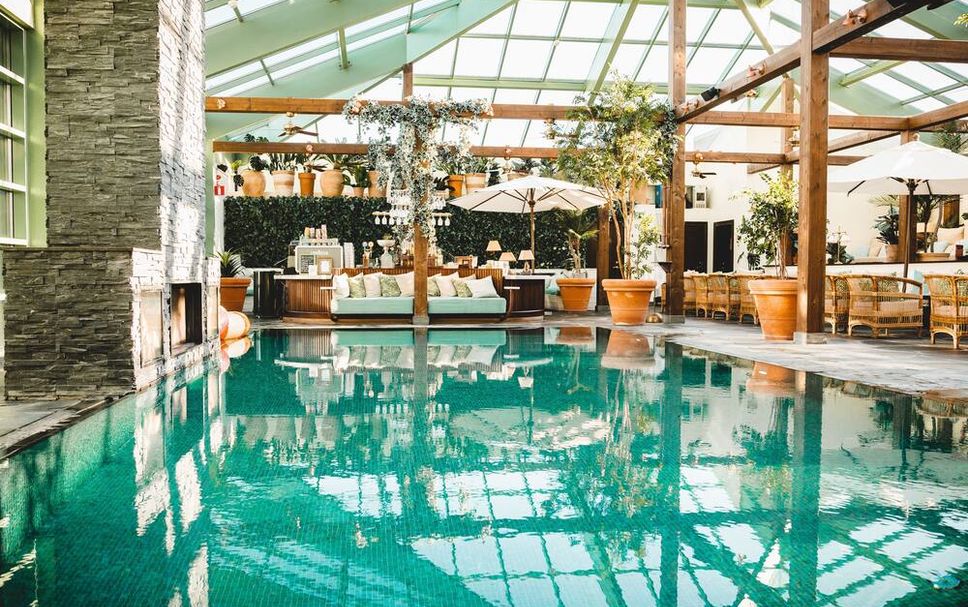 สระว่ายน้ำ รูปภาพ