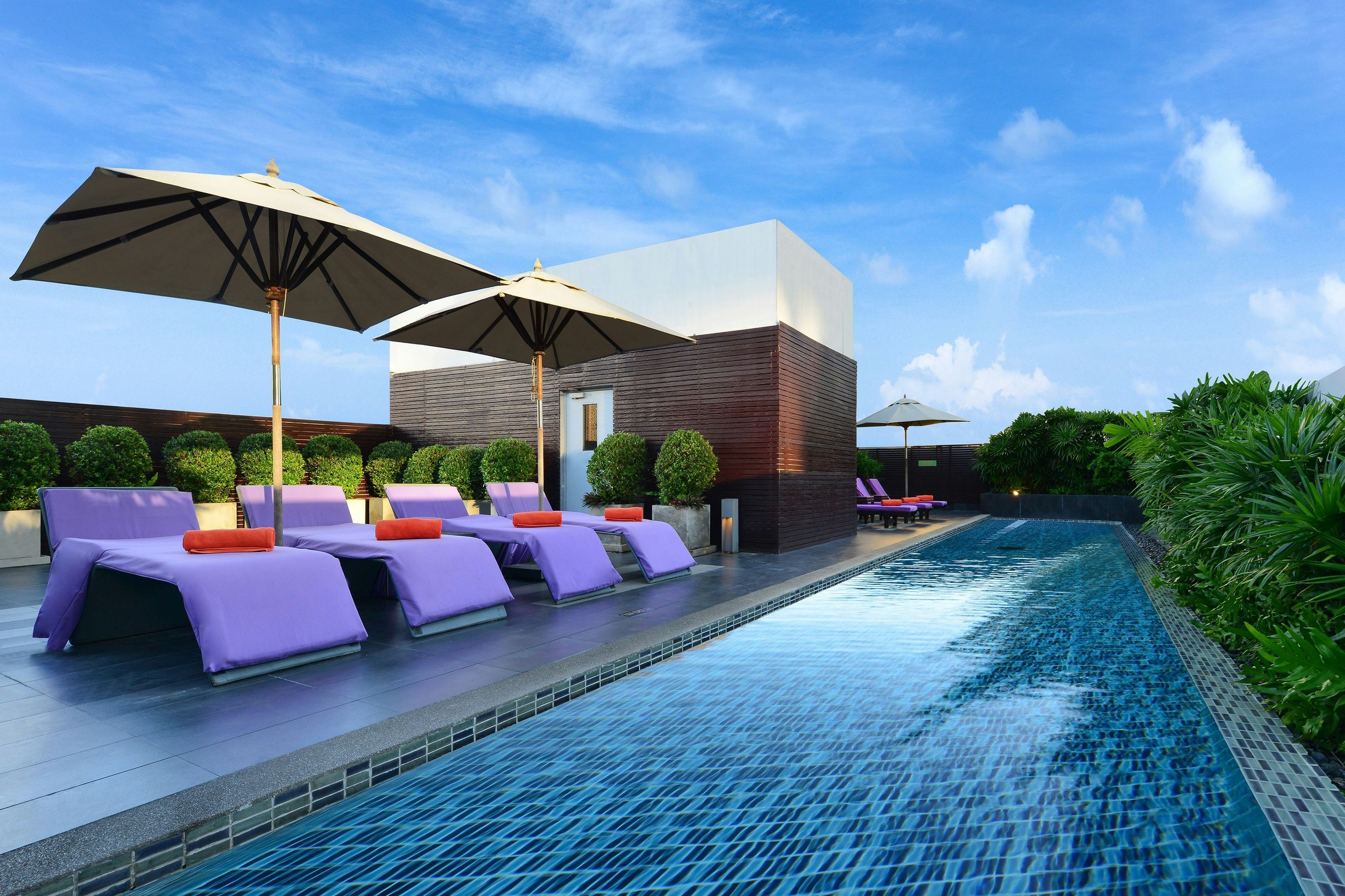 สระว่ายน้ำ