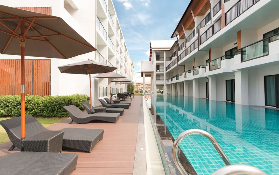 สระว่ายน้ำ รูปภาพ