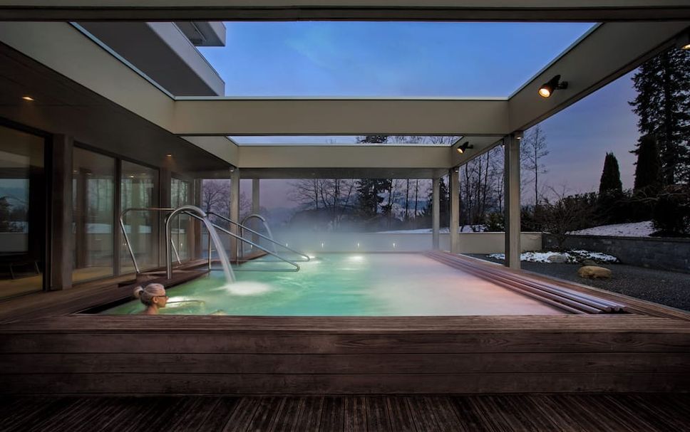 สระว่ายน้ำ รูปภาพ