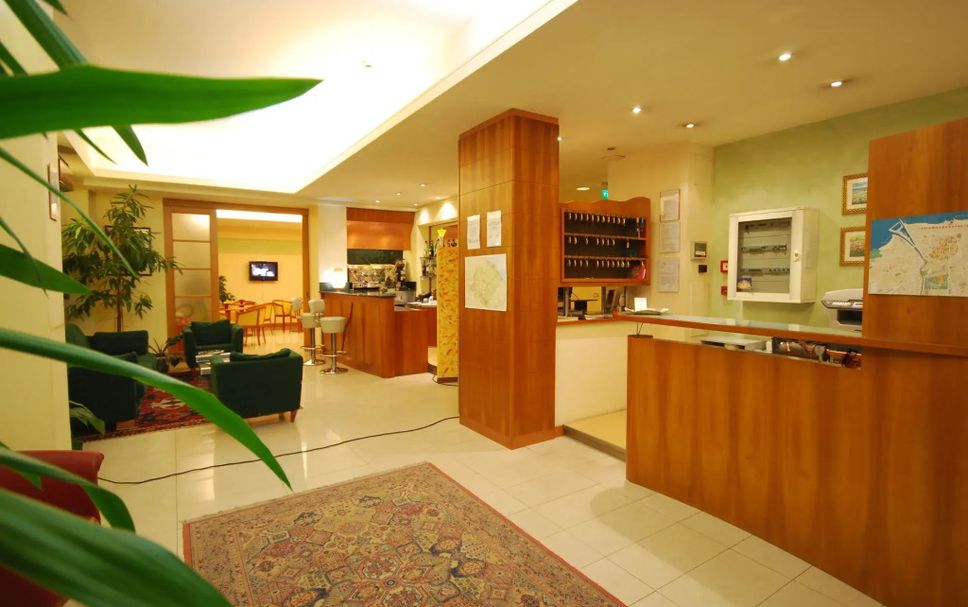 แผนกต้อนรับส่วนหน้า รูปภาพ