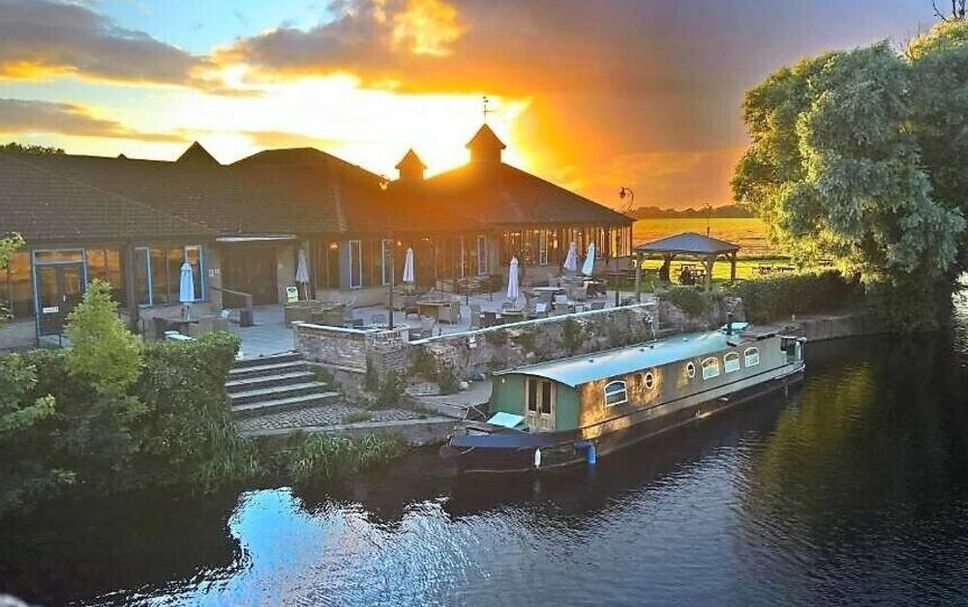 วิวภายนอก รูปภาพ