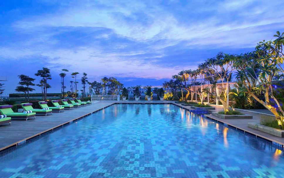 สระว่ายน้ำ รูปภาพ