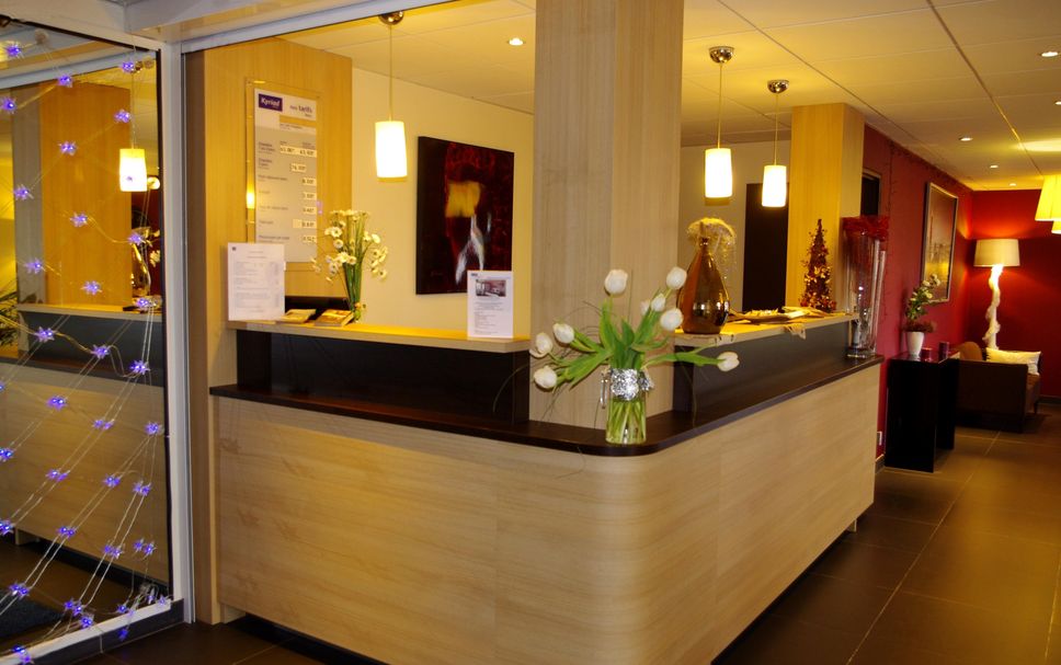 แผนกต้อนรับส่วนหน้า รูปภาพ