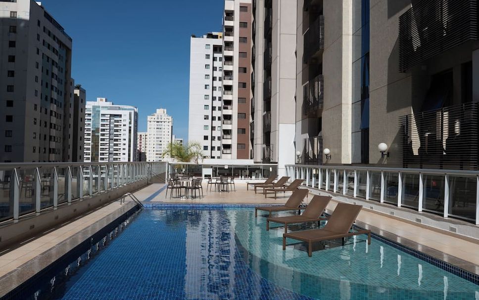 สระว่ายน้ำ รูปภาพ