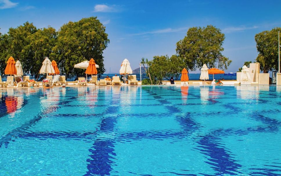 สระว่ายน้ำ รูปภาพ