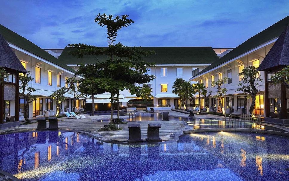 สระว่ายน้ำ รูปภาพ