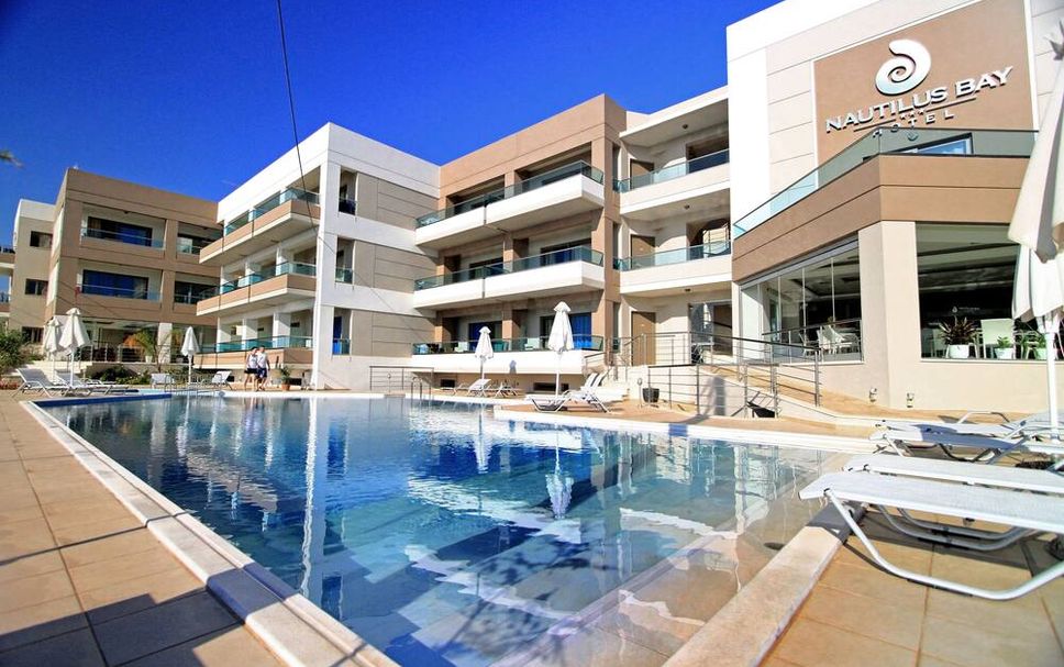 สระว่ายน้ำ รูปภาพ