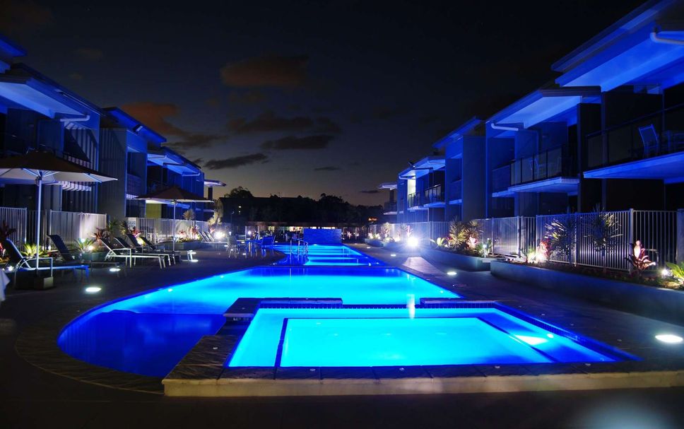 สระว่ายน้ำ รูปภาพ