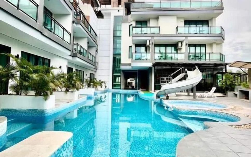 สระว่ายน้ำ รูปภาพ