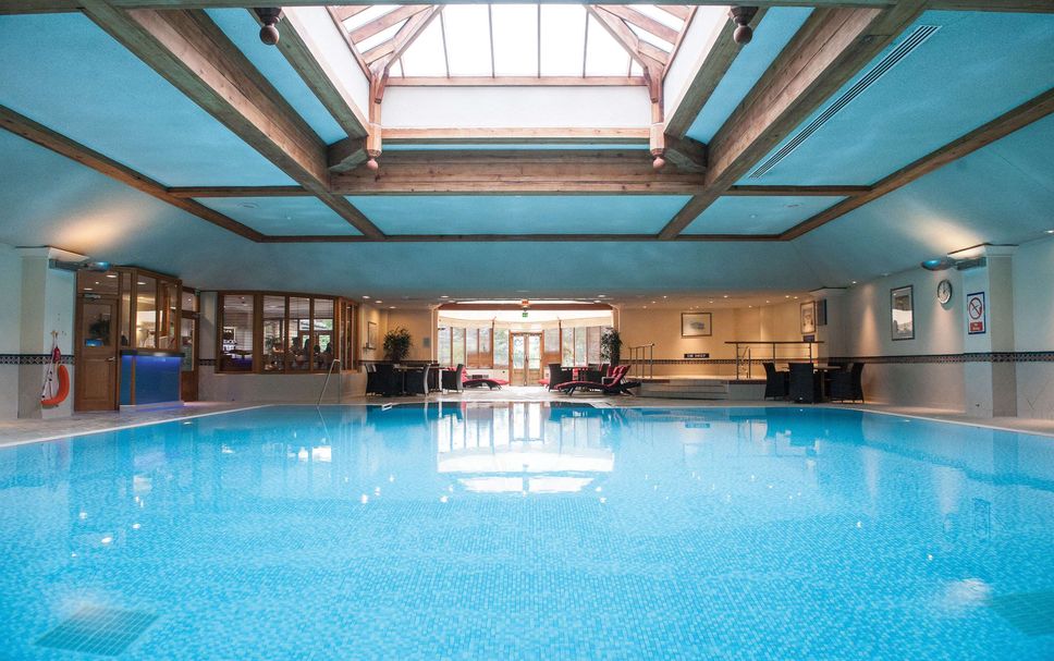 สระว่ายน้ำ รูปภาพ