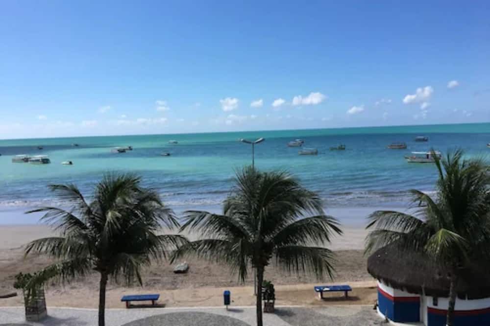 ชายหาด