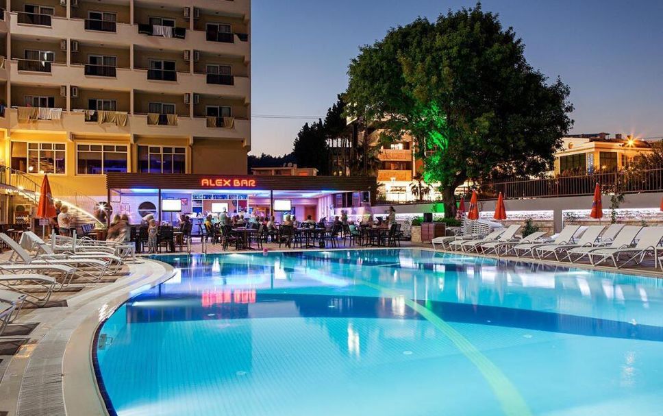 สระว่ายน้ำ รูปภาพ