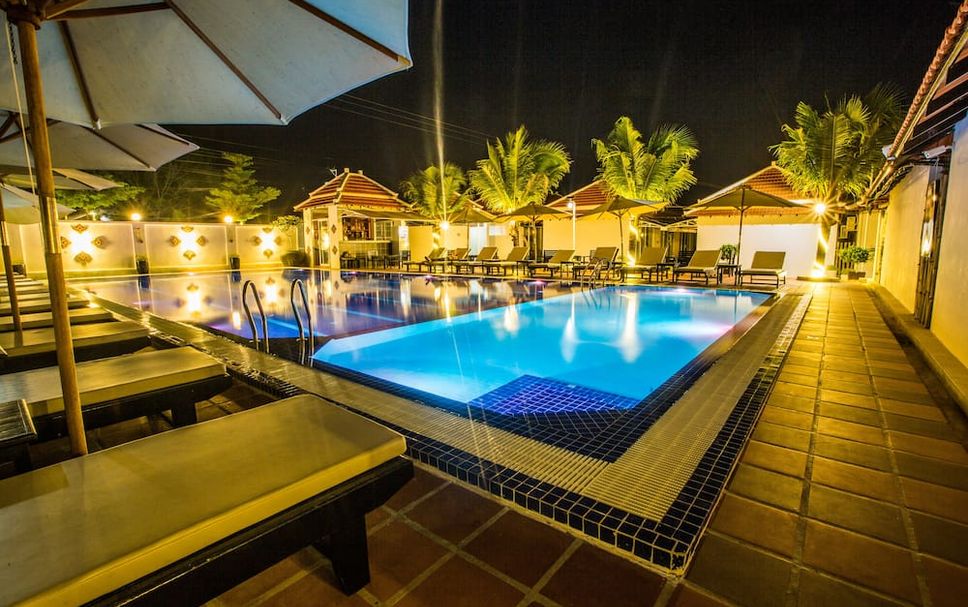 สระว่ายน้ำ รูปภาพ