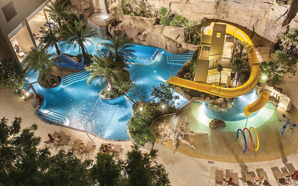 สระว่ายน้ำ รูปภาพ