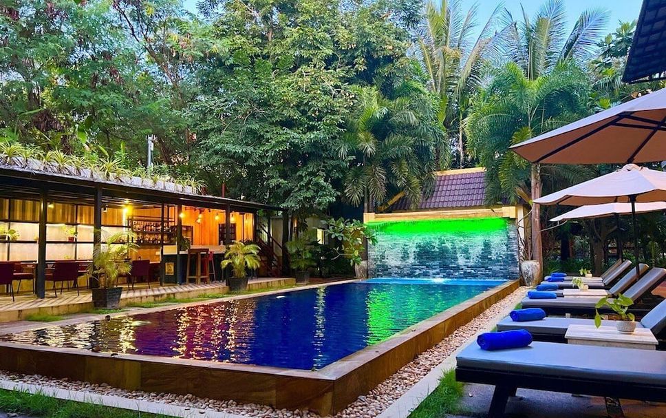 สระว่ายน้ำ รูปภาพ