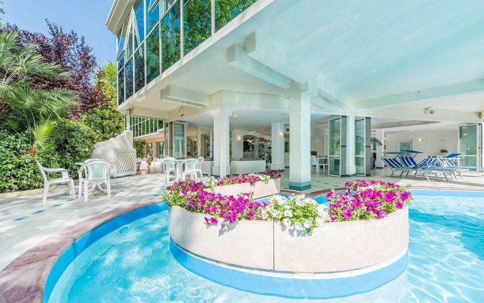 สระว่ายน้ำ รูปภาพ