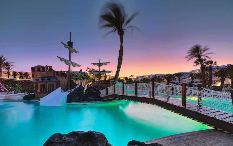 สระว่ายน้ำ รูปภาพ