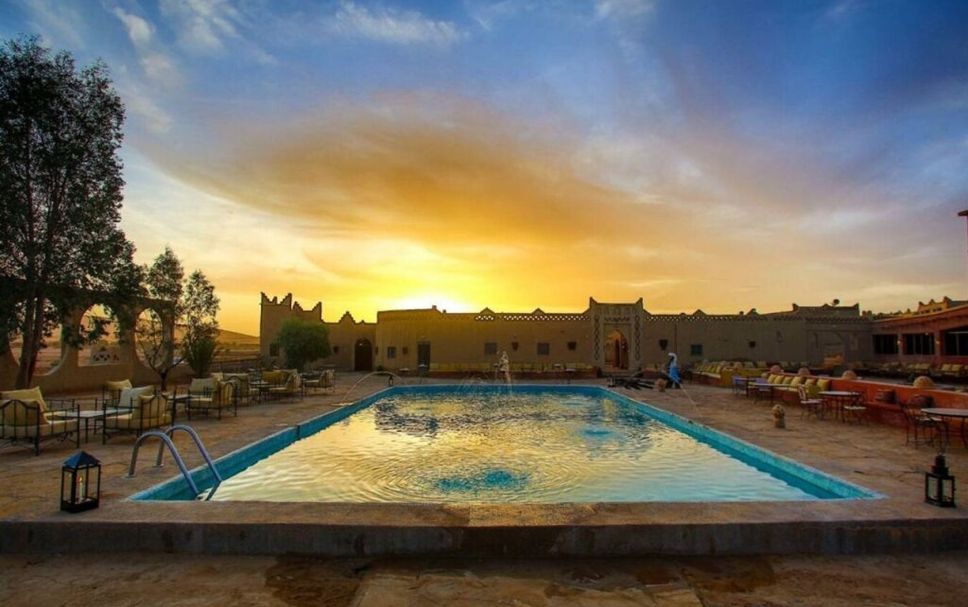 สระว่ายน้ำ รูปภาพ