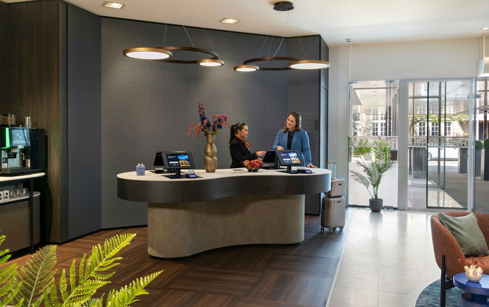 แผนกต้อนรับส่วนหน้า รูปภาพ