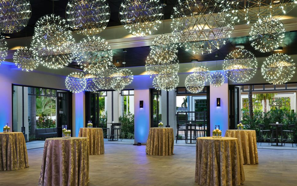 แผนกต้อนรับส่วนหน้า รูปภาพ