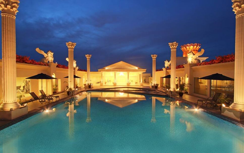 สระว่ายน้ำ รูปภาพ