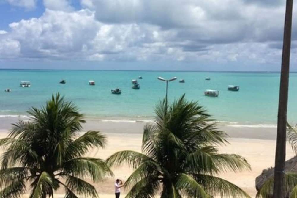 ชายหาด