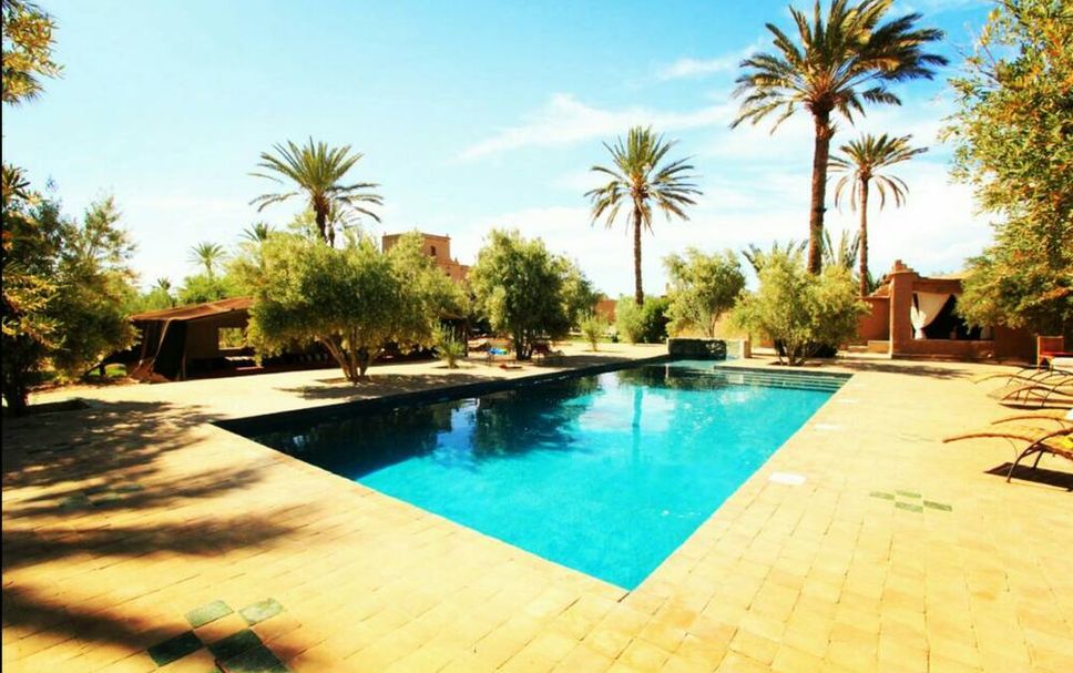 สระว่ายน้ำ รูปภาพ