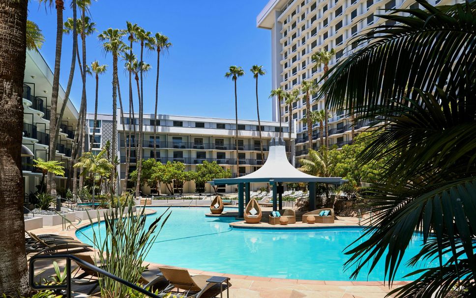 สระว่ายน้ำ รูปภาพ