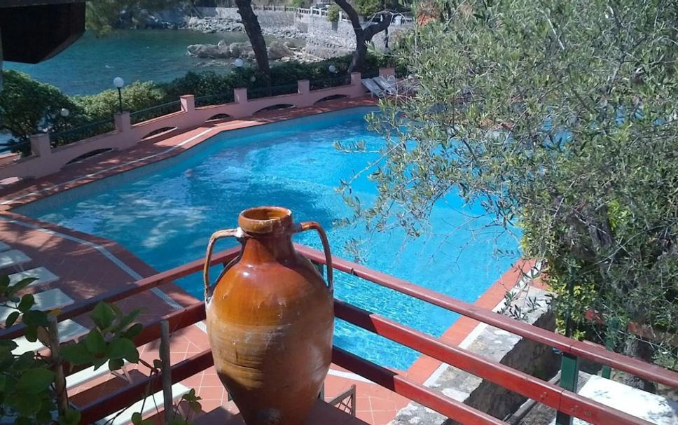 สระว่ายน้ำ รูปภาพ