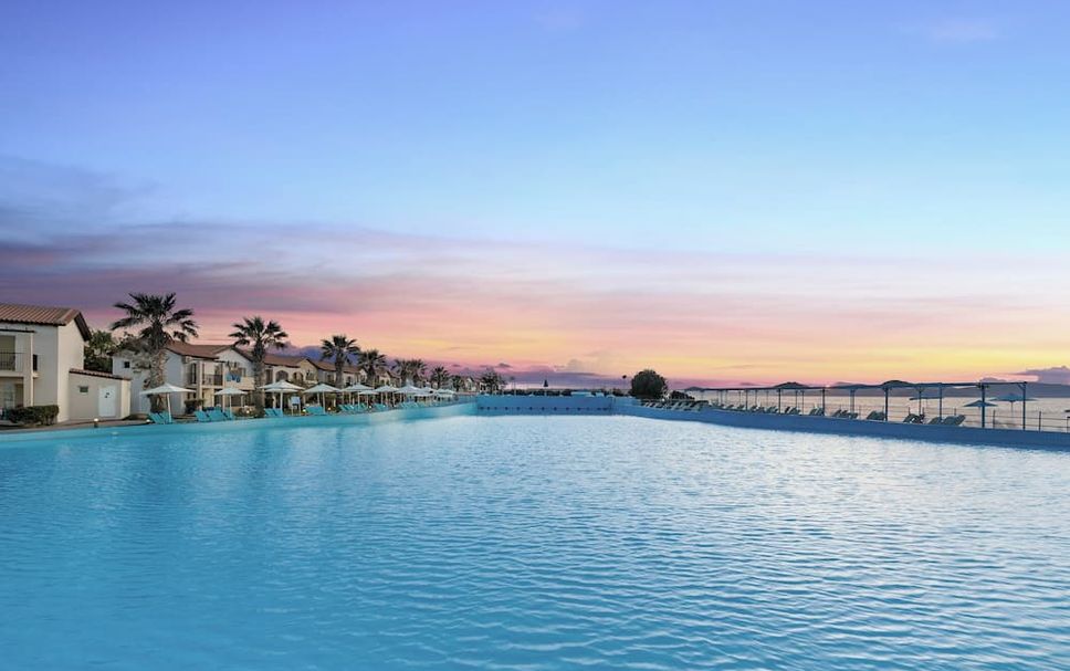 สระว่ายน้ำ รูปภาพ