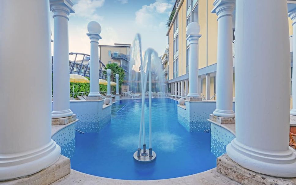 สระว่ายน้ำ รูปภาพ