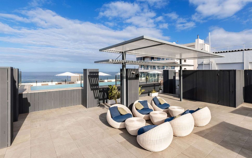 สระว่ายน้ำ รูปภาพ