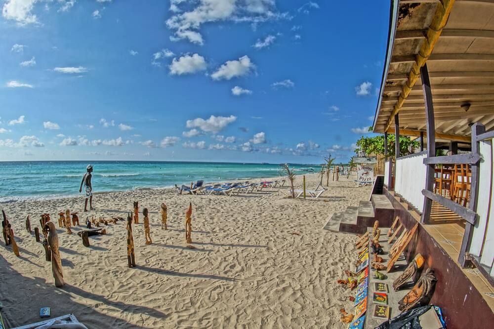 ชายหาด
