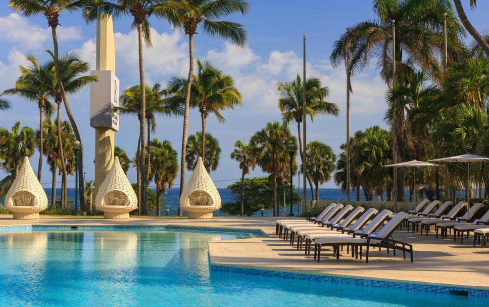 สระว่ายน้ำ รูปภาพ