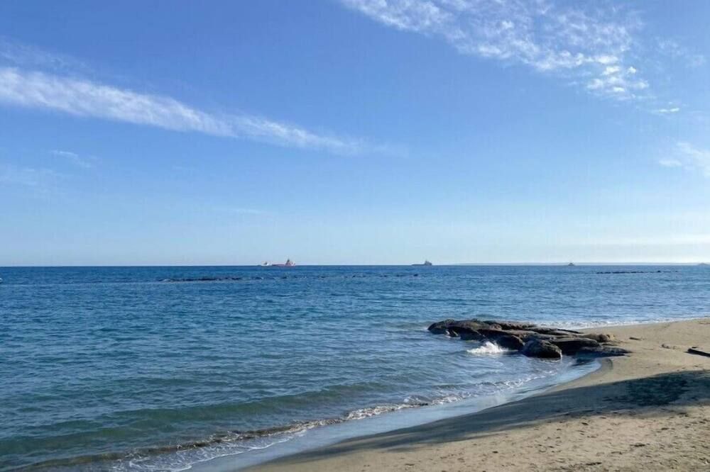 ชายหาด
