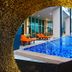 สระว่ายน้ำ