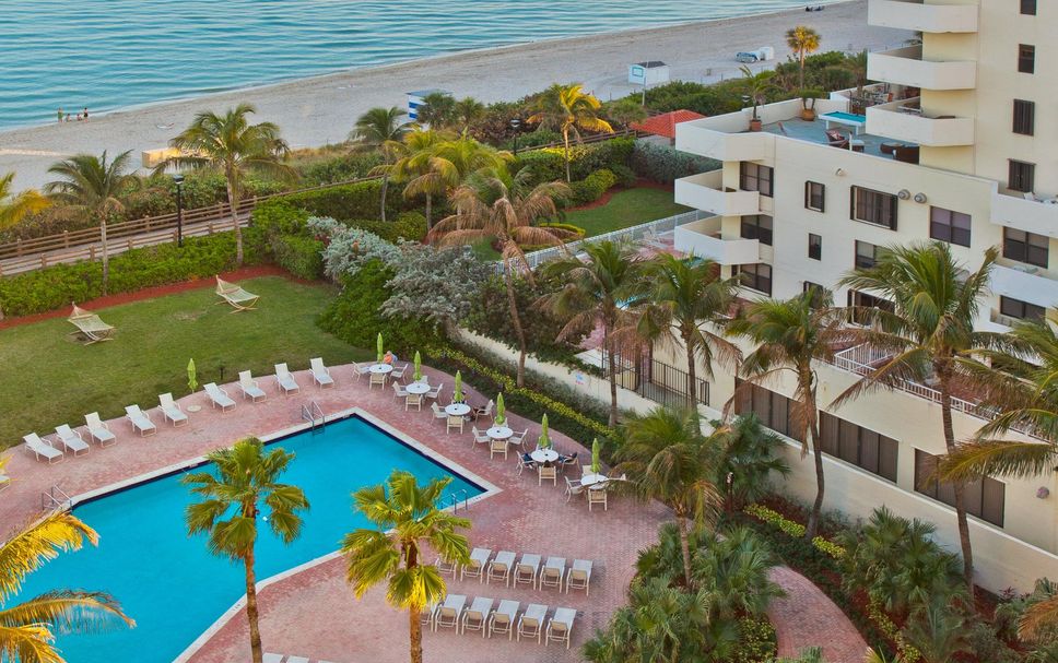 สระว่ายน้ำ รูปภาพ