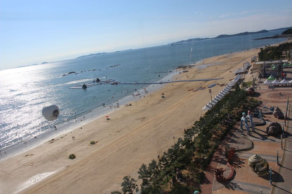 ชายหาด