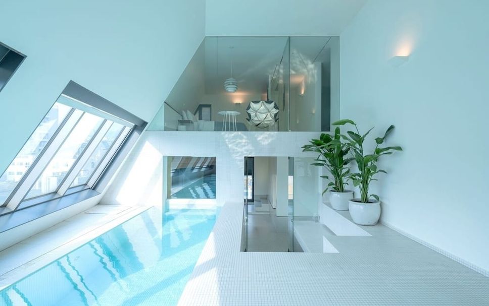 สระว่ายน้ำ รูปภาพ