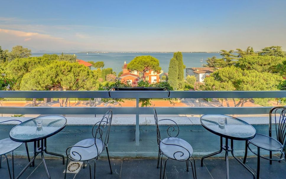 ระเบียง รูปภาพ