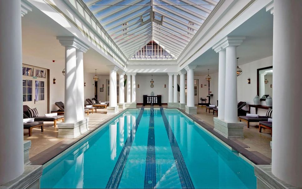 สระว่ายน้ำ รูปภาพ