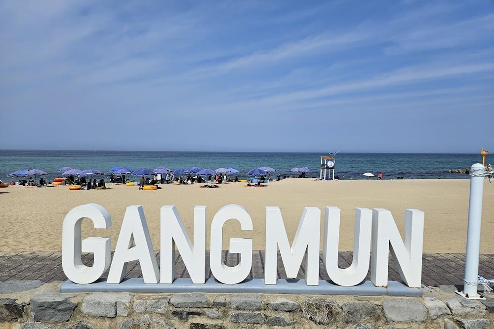 ชายหาด