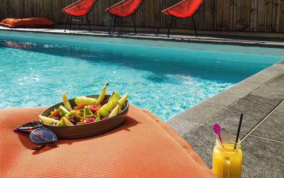 สระว่ายน้ำ รูปภาพ