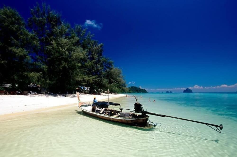ชายหาด