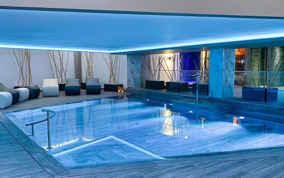 สระว่ายน้ำ รูปภาพ