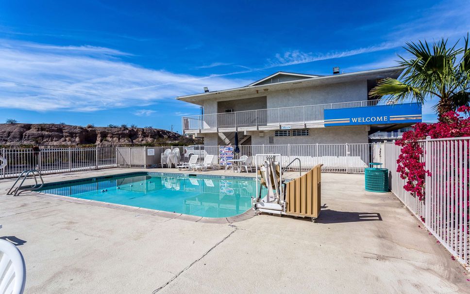 สระว่ายน้ำ รูปภาพ