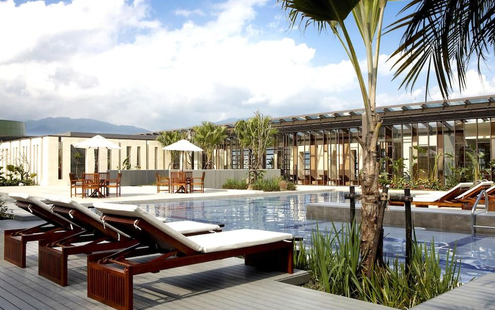 สระว่ายน้ำ รูปภาพ