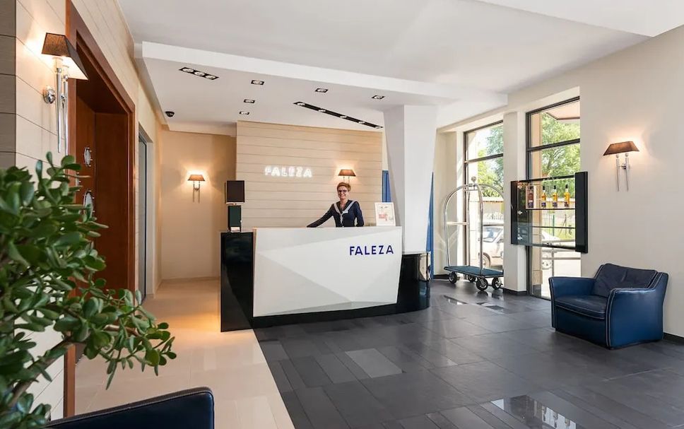 แผนกต้อนรับส่วนหน้า รูปภาพ