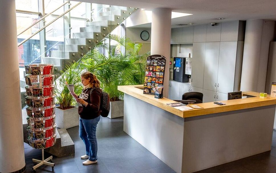 แผนกต้อนรับส่วนหน้า รูปภาพ